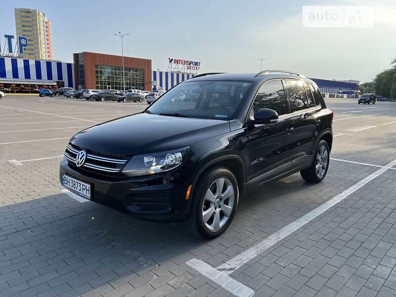 Внедорожник / Кроссовер Volkswagen Tiguan 2017 в Одессе