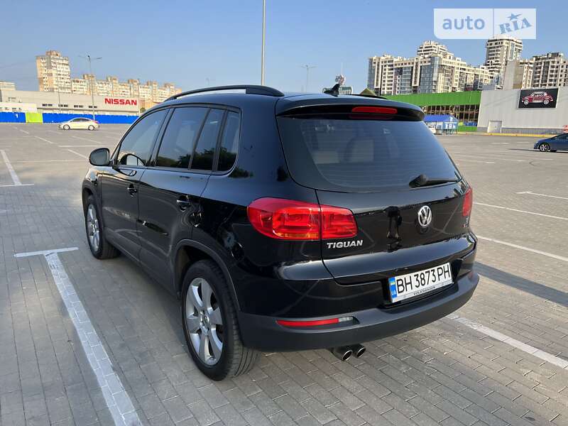 Внедорожник / Кроссовер Volkswagen Tiguan 2017 в Одессе