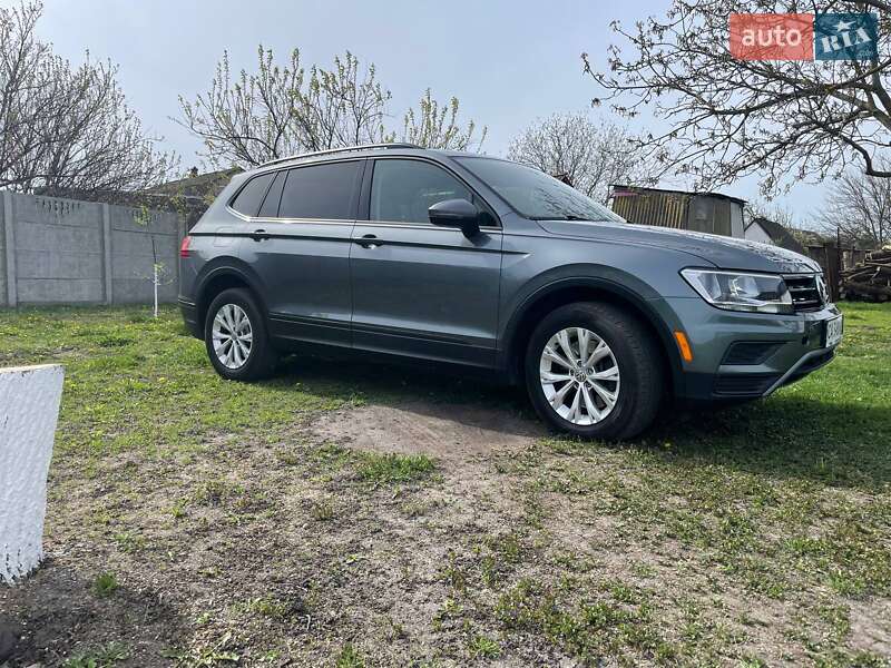 Позашляховик / Кросовер Volkswagen Tiguan 2017 в Черкасах фото 6 Позашляховик / Кросовер Volkswagen Tiguan 2017 в Черкасах