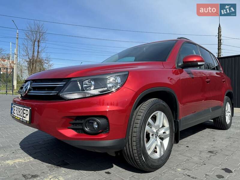 Позашляховик / Кросовер Volkswagen Tiguan 2015 в Чернівцях