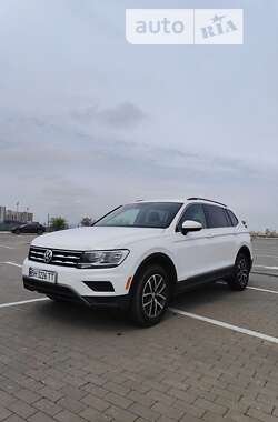 Внедорожник / Кроссовер Volkswagen Tiguan 2019 в Одессе