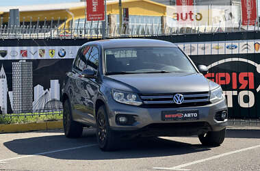 Позашляховик / Кросовер Volkswagen Tiguan 2014 в Києві