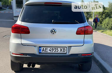 Внедорожник / Кроссовер Volkswagen Tiguan 2012 в Каменском
