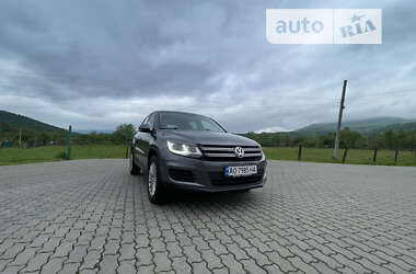 Позашляховик / Кросовер Volkswagen Tiguan 2015 в Сваляві