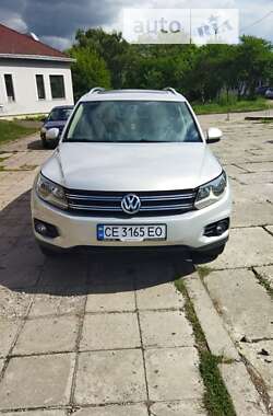 Позашляховик / Кросовер Volkswagen Tiguan 2011 в Чернівцях