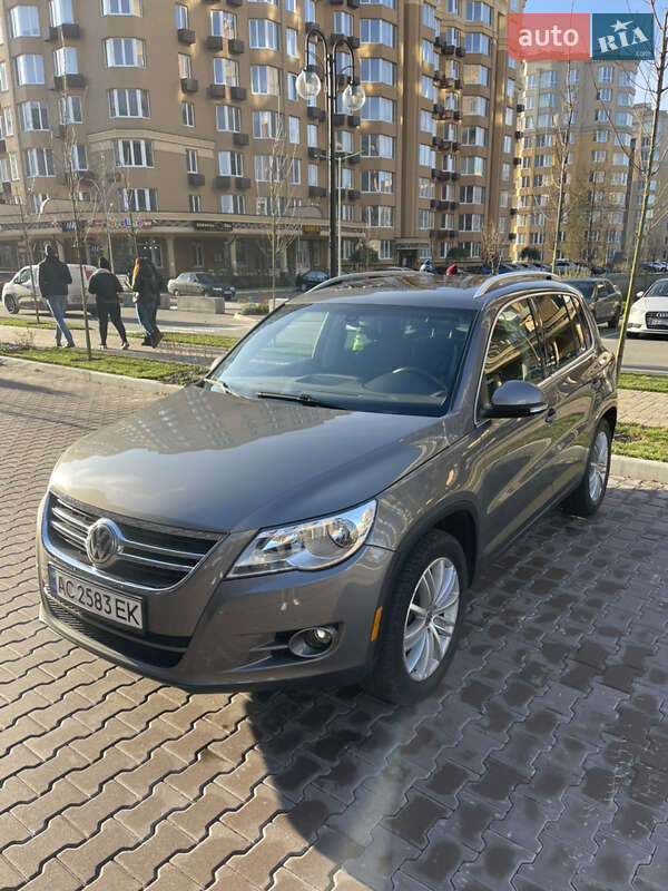 Volkswagen Tiguan 2011
