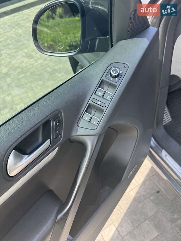 Внедорожник / Кроссовер Volkswagen Tiguan 2014 в Кривом Роге