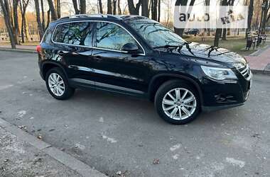 Позашляховик / Кросовер Volkswagen Tiguan 2008 в Києві