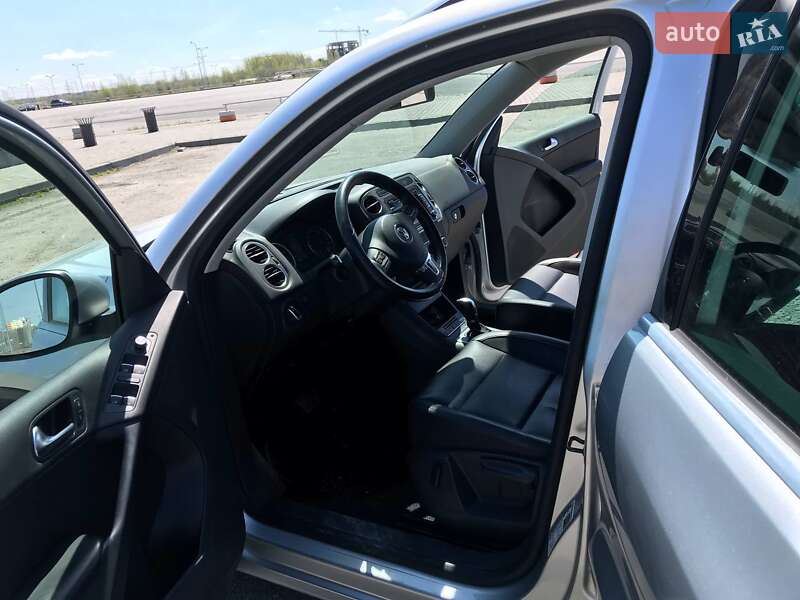 Позашляховик / Кросовер Volkswagen Tiguan 2010 в Львові фото 16 Позашляховик / Кросовер Volkswagen Tiguan 2010 в Львові