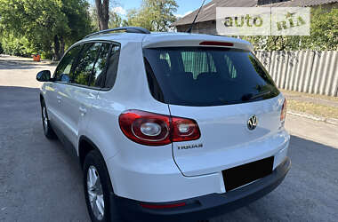 Внедорожник / Кроссовер Volkswagen Tiguan 2011 в Днепре