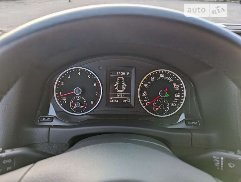 Внедорожник / Кроссовер Volkswagen Tiguan 2016 в Виннице