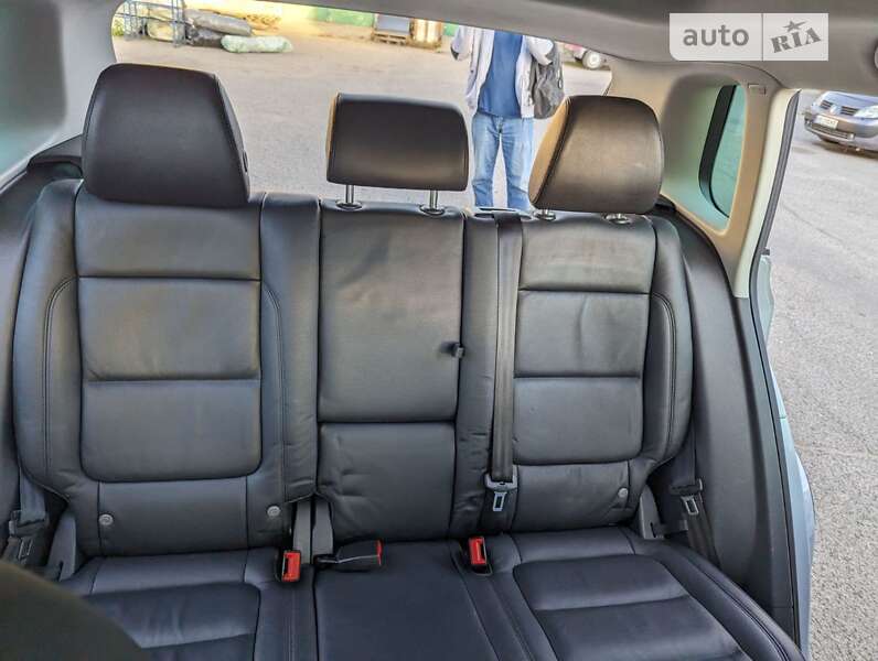 Внедорожник / Кроссовер Volkswagen Tiguan 2016 в Виннице