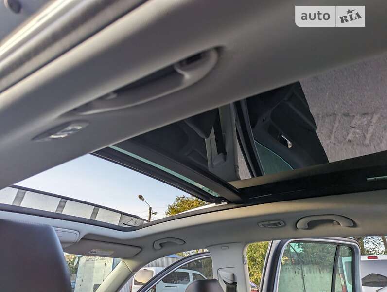 Внедорожник / Кроссовер Volkswagen Tiguan 2016 в Виннице