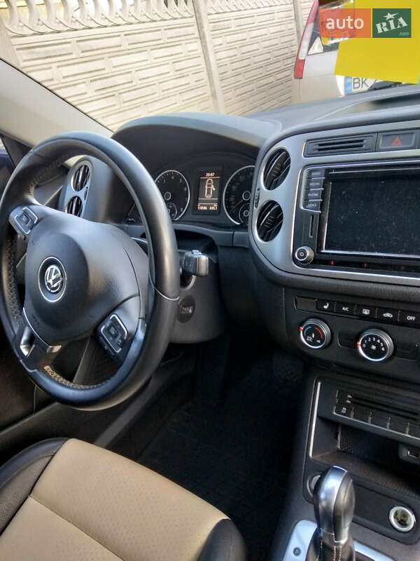 Позашляховик / Кросовер Volkswagen Tiguan 2015 в Рівному фото 11 Позашляховик / Кросовер Volkswagen Tiguan 2015 в Рівному