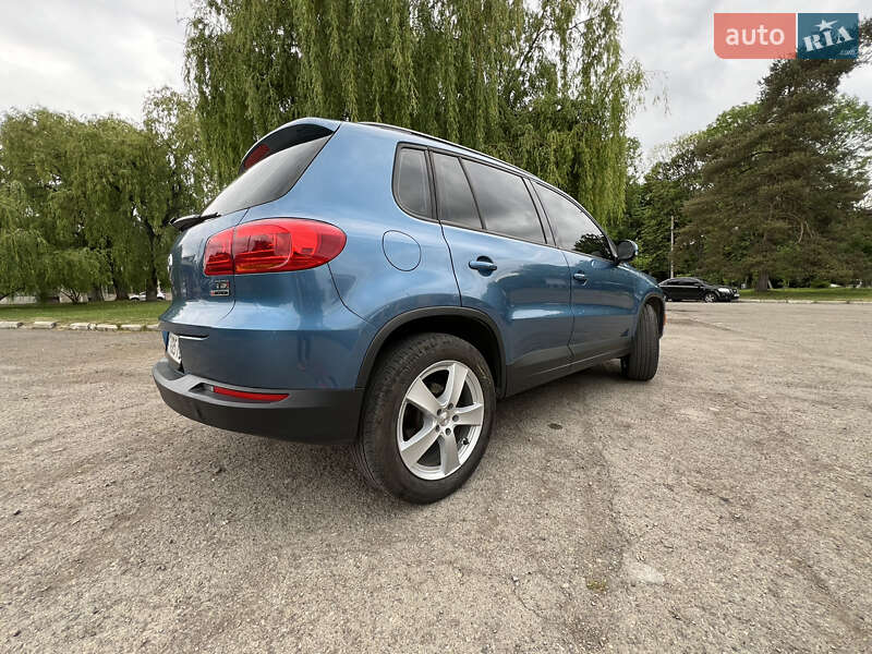 Внедорожник / Кроссовер Volkswagen Tiguan 2017 в Ивано-Франковске