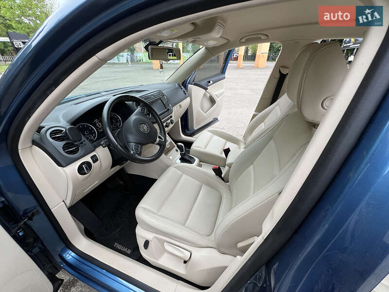 Внедорожник / Кроссовер Volkswagen Tiguan 2017 в Ивано-Франковске