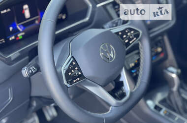 Позашляховик / Кросовер Volkswagen Tiguan 2022 в Кам'янському