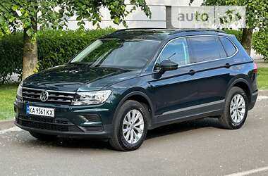 Внедорожник / Кроссовер Volkswagen Tiguan 2017 в Киеве