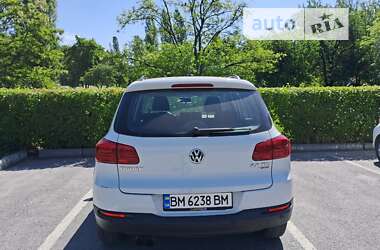 Внедорожник / Кроссовер Volkswagen Tiguan 2014 в Сумах