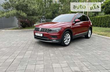 Внедорожник / Кроссовер Volkswagen Tiguan 2017 в Кривом Роге