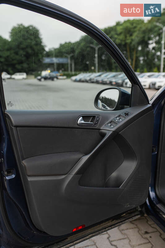 Внедорожник / Кроссовер Volkswagen Tiguan 2013 в Львове