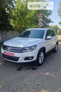 Внедорожник / Кроссовер Volkswagen Tiguan 2016 в Николаеве