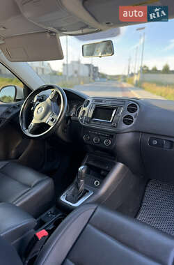 Внедорожник / Кроссовер Volkswagen Tiguan 2016 в 