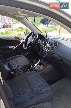 Volkswagen Tiguan 2010 Volkswagen Tiguan 2010
