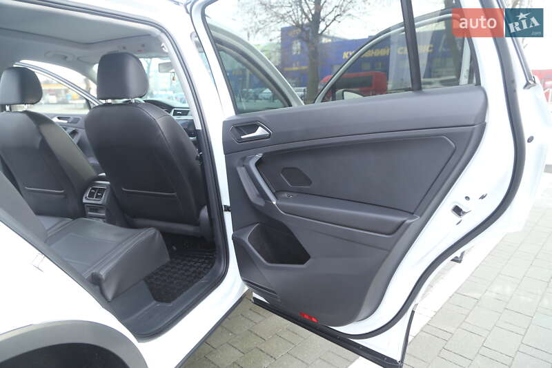 Внедорожник / Кроссовер Volkswagen Tiguan 2017 в Хмельницком фото 22 Внедорожник / Кроссовер Volkswagen Tiguan 2017 в Хмельницком