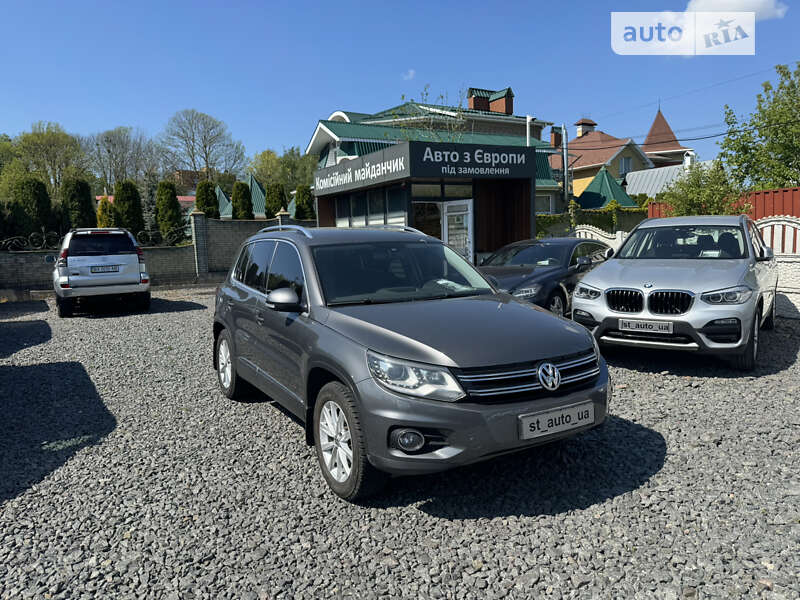 Внедорожник / Кроссовер Volkswagen Tiguan 2013 в Хмельницком