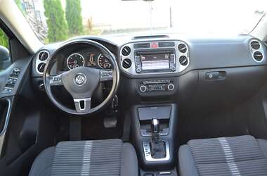 Позашляховик / Кросовер Volkswagen Tiguan 2010 в Золочеві