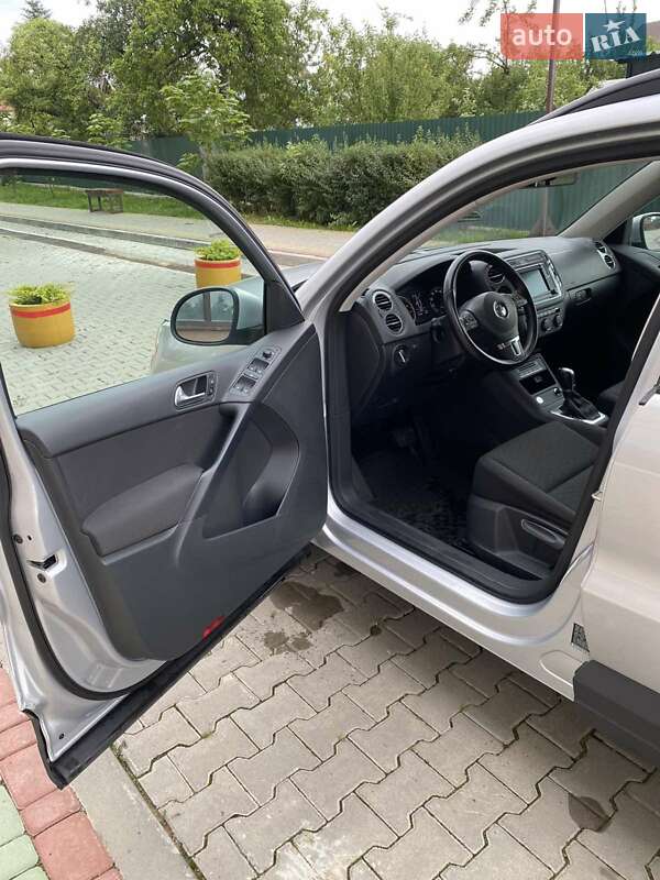 Внедорожник / Кроссовер Volkswagen Tiguan 2017 в Надворной