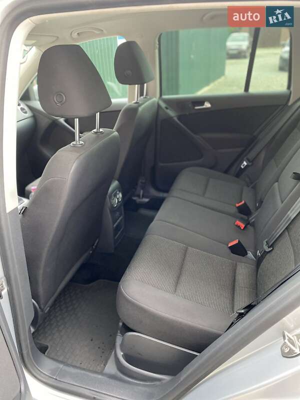 Внедорожник / Кроссовер Volkswagen Tiguan 2017 в Надворной