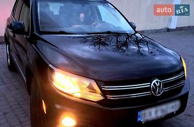 Внедорожник / Кроссовер Volkswagen Tiguan 2011 в 