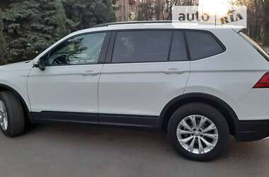 Внедорожник / Кроссовер Volkswagen Tiguan 2018 в Харькове