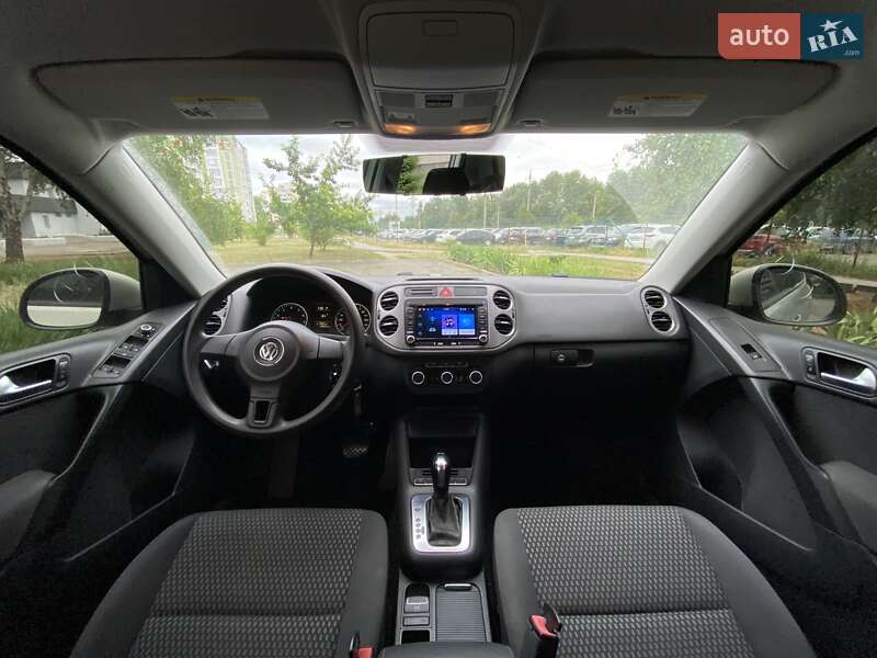 Внедорожник / Кроссовер Volkswagen Tiguan 2011 в Полтаве