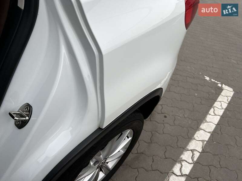 Внедорожник / Кроссовер Volkswagen Tiguan 2015 в Луцке