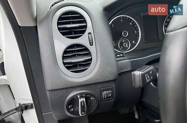 Внедорожник / Кроссовер Volkswagen Tiguan 2015 в Луцке