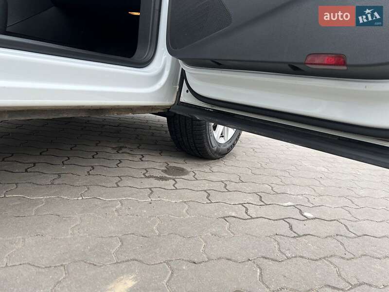 Внедорожник / Кроссовер Volkswagen Tiguan 2015 в Луцке