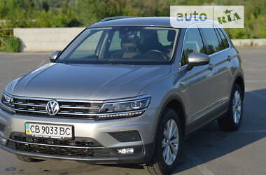 Внедорожник / Кроссовер Volkswagen Tiguan 2017 в Буче