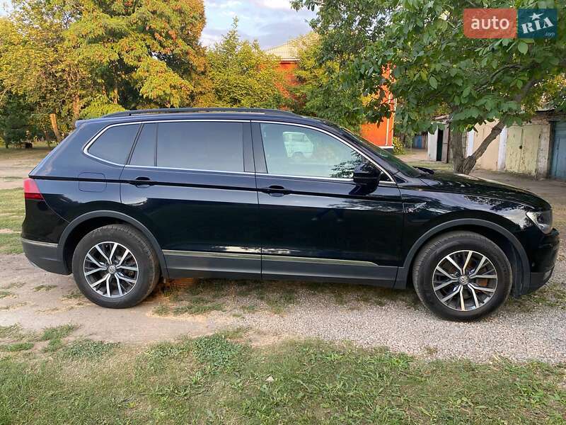 Внедорожник / Кроссовер Volkswagen Tiguan 2017 в Киеве