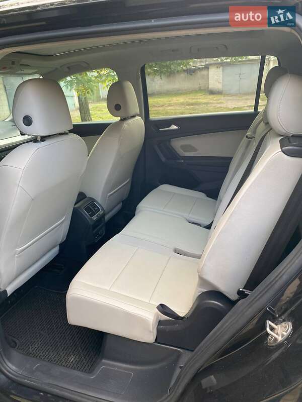 Внедорожник / Кроссовер Volkswagen Tiguan 2017 в Киеве