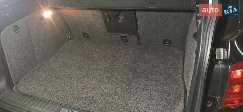 Внедорожник / Кроссовер Volkswagen Tiguan 2011 в Харькове