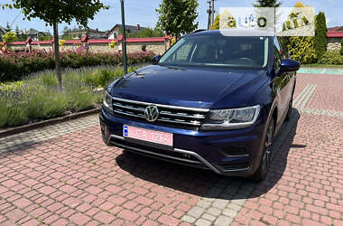 Позашляховик / Кросовер Volkswagen Tiguan 2021 в Львові