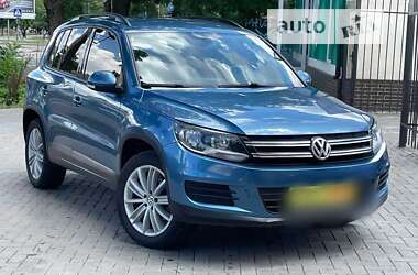 Внедорожник / Кроссовер Volkswagen Tiguan 2016 в Николаеве