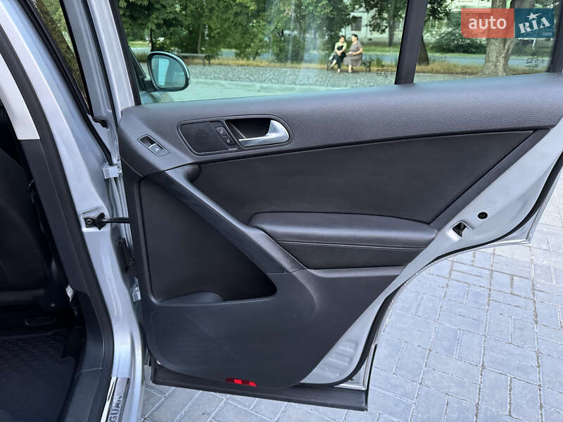 Позашляховик / Кросовер Volkswagen Tiguan 2015 в Черкасах