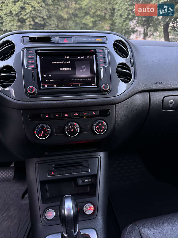 Позашляховик / Кросовер Volkswagen Tiguan 2015 в Черкасах