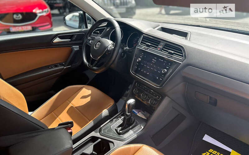 Внедорожник / Кроссовер Volkswagen Tiguan 2018 в Черновцах