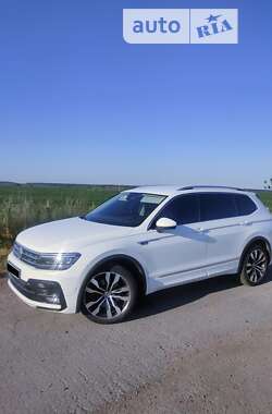 Позашляховик / Кросовер Volkswagen Tiguan 2018 в Житомирі