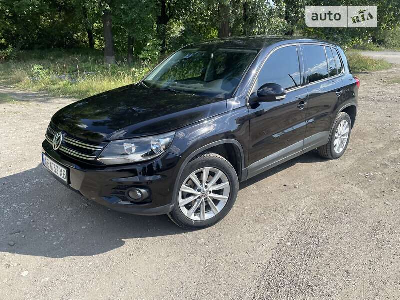 Позашляховик / Кросовер Volkswagen Tiguan 2017 в Новомосковську